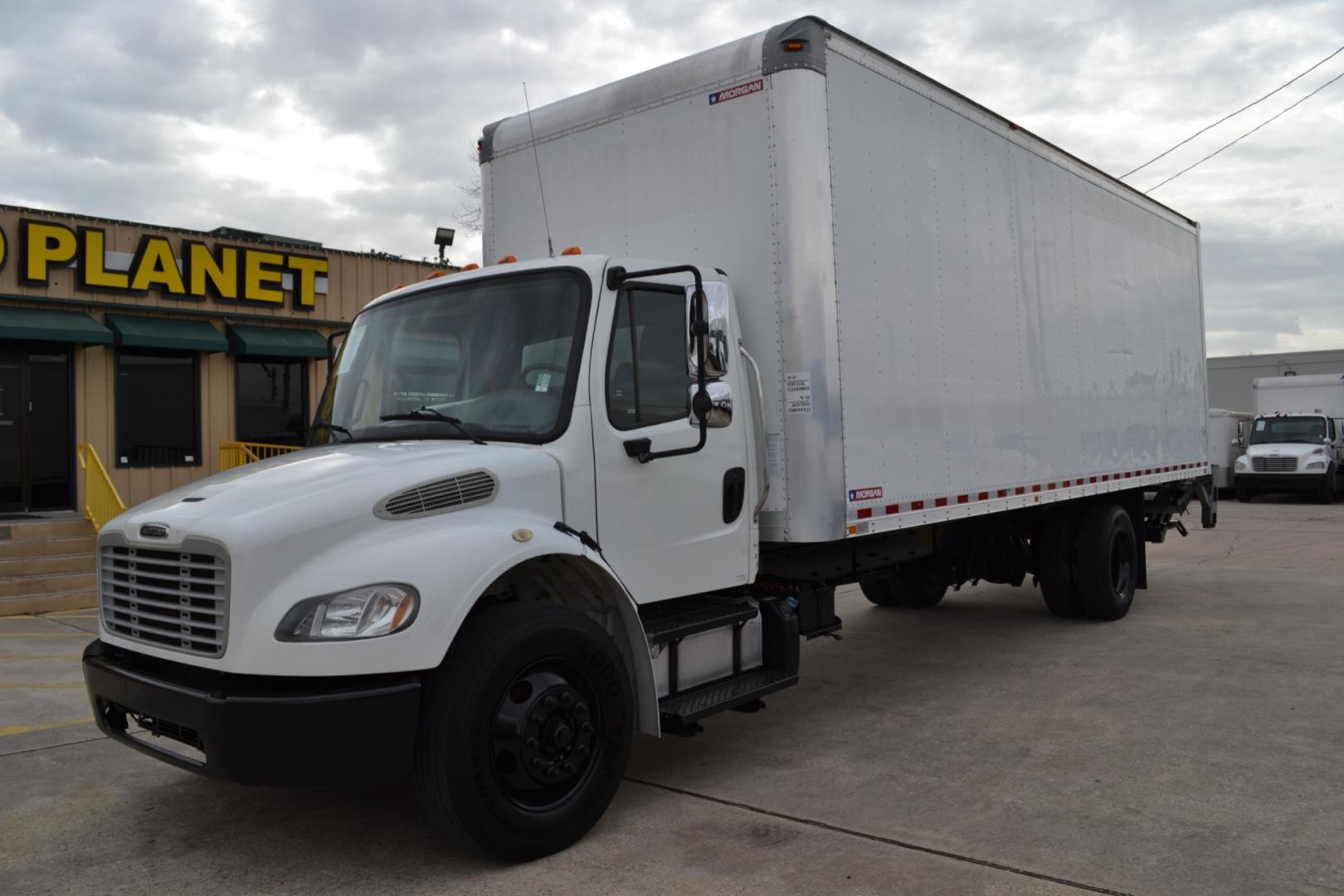 2016 WHITE /BLACK FREIGHTLINER M2-106 with an CUMMINS ISB 6.7L 240HP engine, ALLISON 2500RDS AUTOMATIC transmission, located at 9172 North Fwy, Houston, TX, 77037, (713) 910-6868, 29.887470, -95.411903 - 26,000LB GVWR NON CDL, MORGAN 26FT BOX, 13'6FT CLEARANCE, HEIGHT 103" X WIDTH 102", WALTCO 3,000LB ALUMINUM LIFT GATE, RAMP, AIR RIDE, E-TRACKS, DUAL 50 GALLON FUEL TANK, - Photo#0